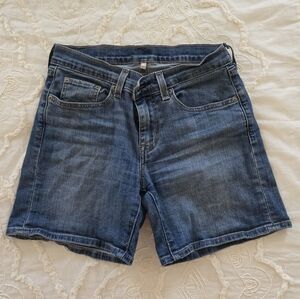 Short Levi's Size 27